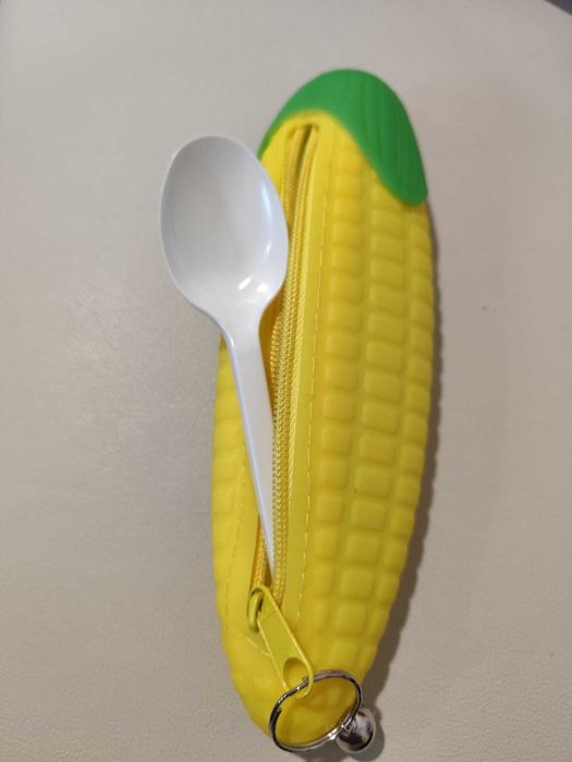 Estojos criativos (cenoura, maçaroca e banana)