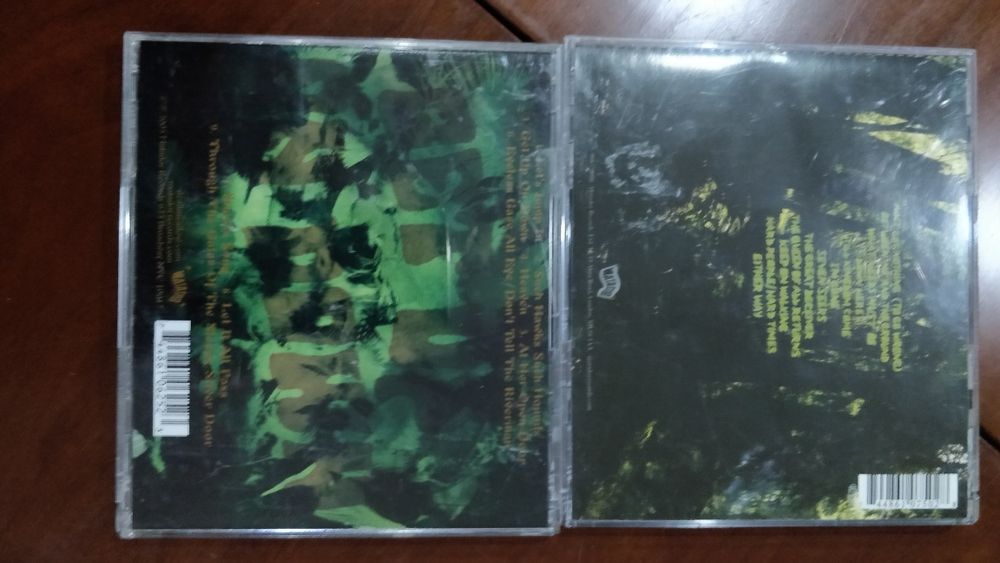 Dead Meadow ( dois álbuns em CD)