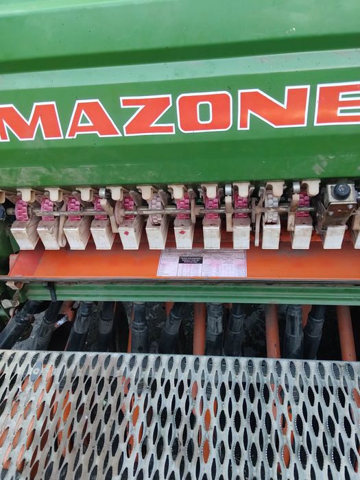 Siewnik zbożowy talerzowy d9 amazone