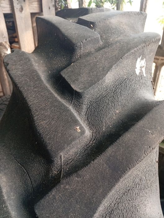 Opona 11.2/10/28 bez dziur