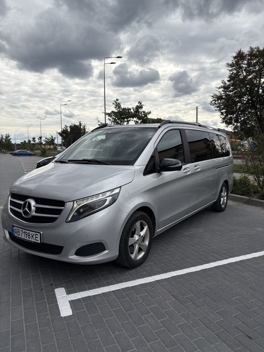 Автомобіль Mercedes- Benz