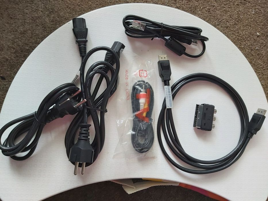 Cabos p/ PC, Impressoras, Monitores, Áudio e TV (Novos)