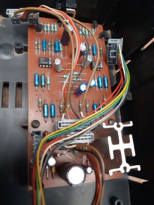 CD . Philip's cd 650 (корпус)sharp aux,fm