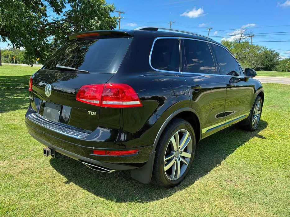 Volkswagen Touareg Executive      2013