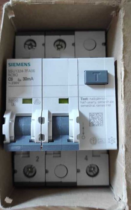 Wyłącznik różnicowo-nadprądowy 2P C6A typ A 5SU1324-7FA06 SIEMENS