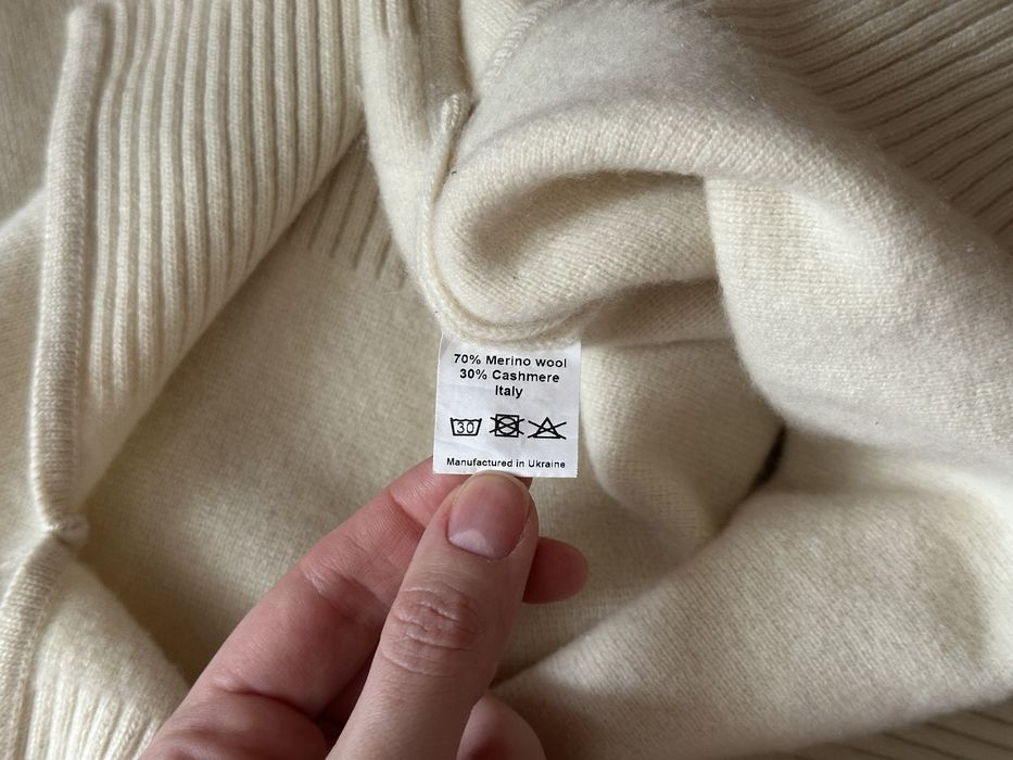 Светр з вовни та кашеміру