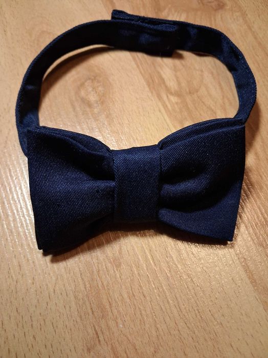 Sprzedam zestaw 2 muszek dla chłopca