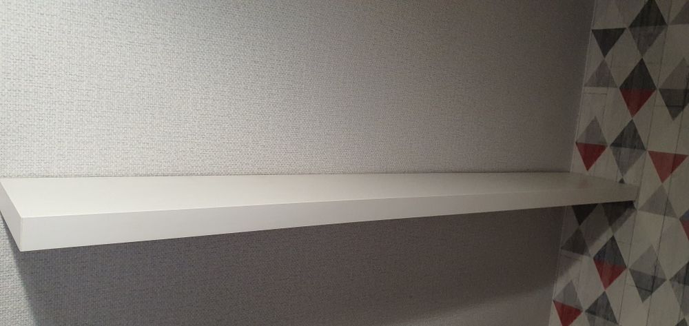 Półka biała wisząca ikea