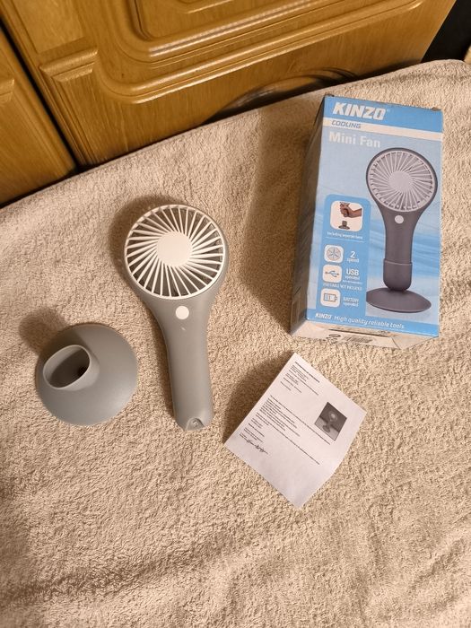 Wiatrak wentylator mini Kinzo USB baterie podstawka 2 tryby