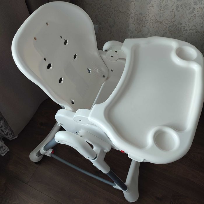 Стільчик для годування Caretero Bistro Grey