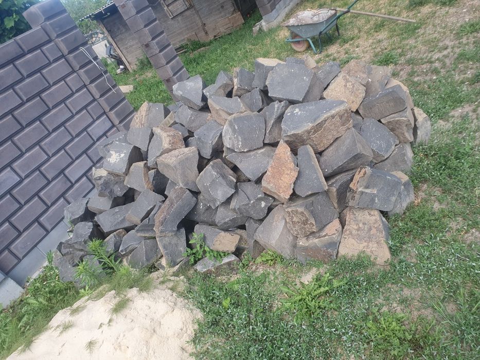 Бутовий камінь бут