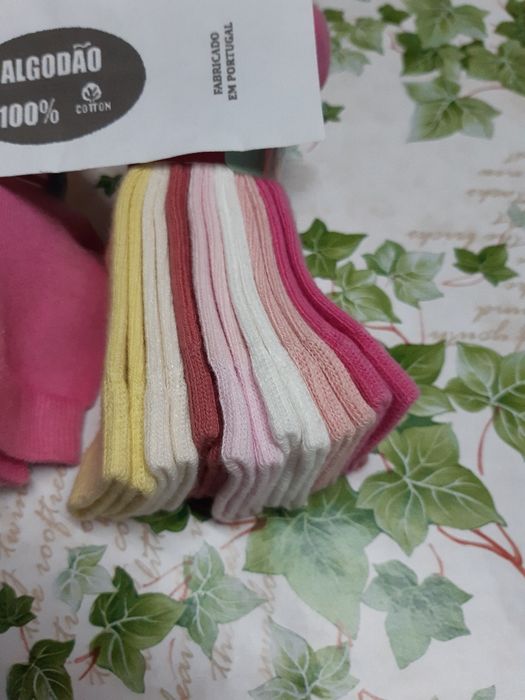 14 pares de meias de bebé