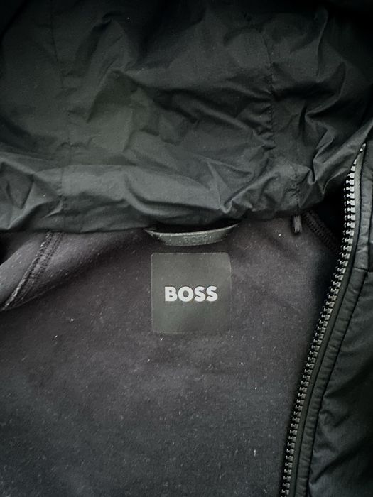 Чорна демісезонна куртка Boss XXL
