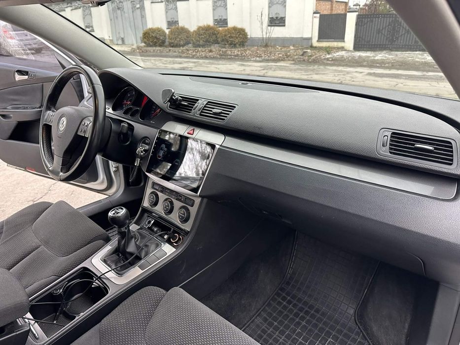 Фольксваген Пасат  В6