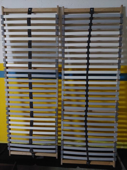 Cama/Colchão/Cómoda/Mesas cabeceira