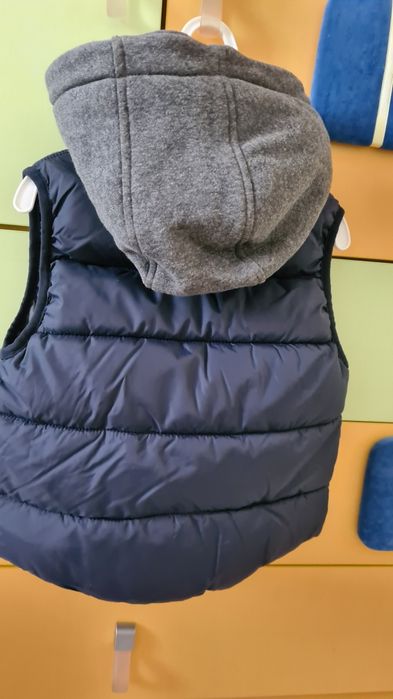 Жилет на мальчика H&M