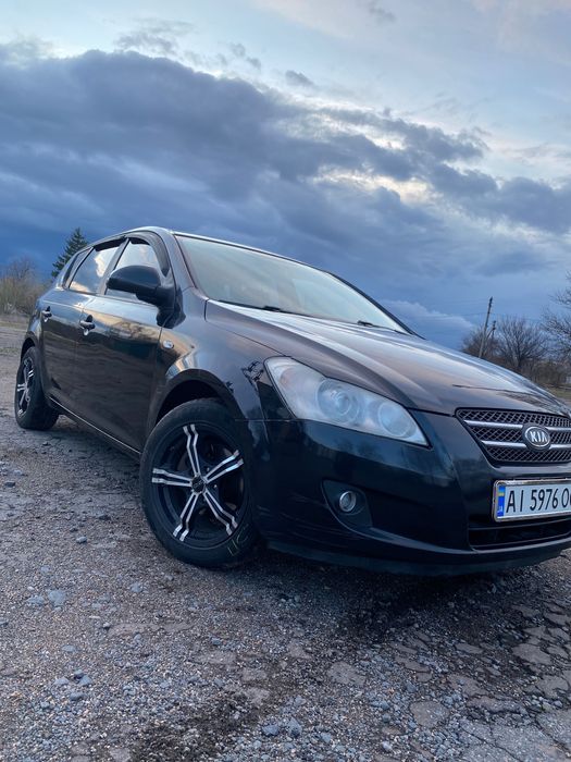 Продам надійний автомобіль  Kia ceed