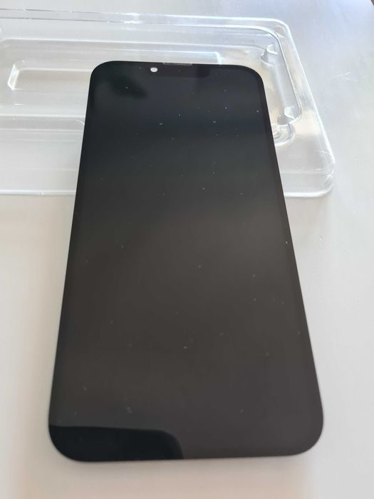 Oryginalny wyświetlacz Iphone 13 demontaż