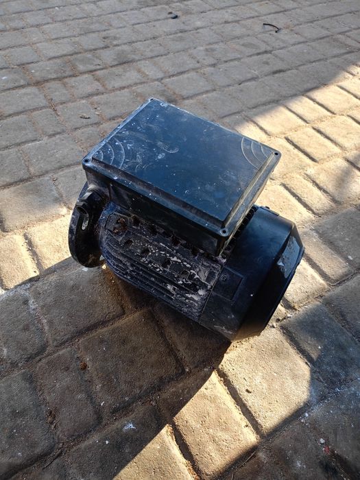 Silnik elektryczny 230V