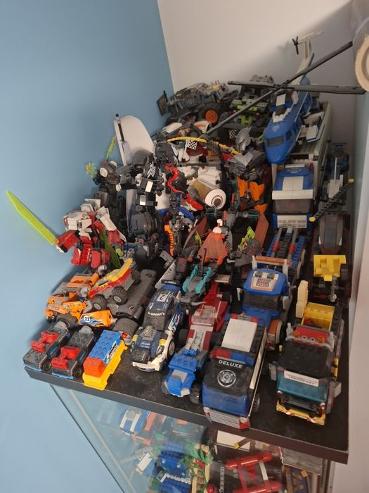 Várias legos montados