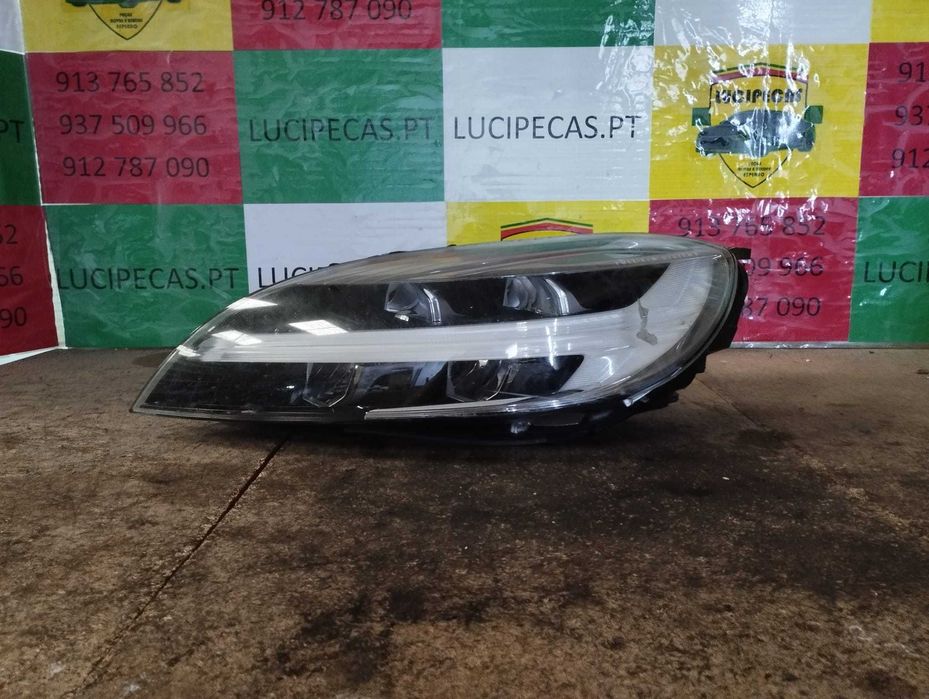 Otica Esquerda VOLVO V40 |  118793