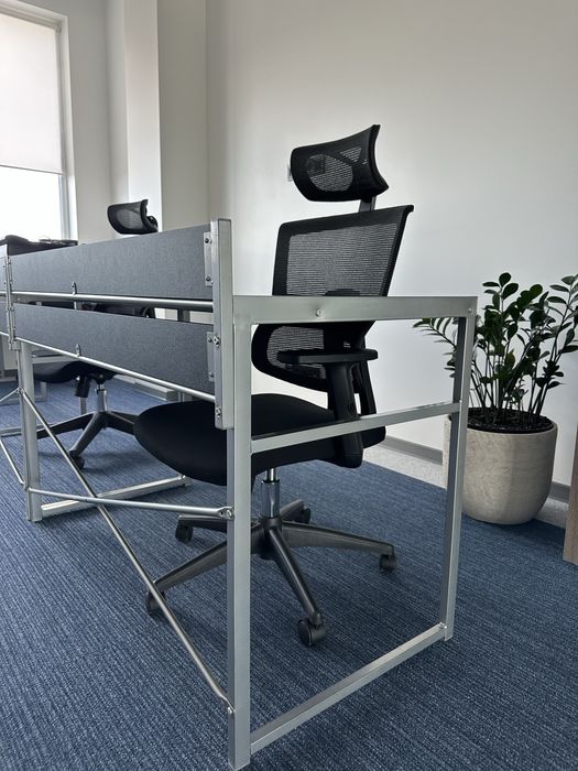 Столи офісні чорні