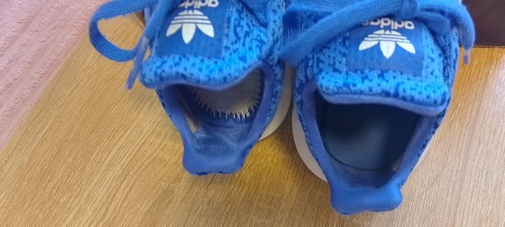 Кросівки Adidas на хлопчика 29-30р.