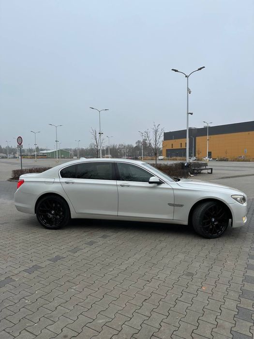 BMW 730IL 3.0 benzyna/orginalny przebieg/doinwestowana