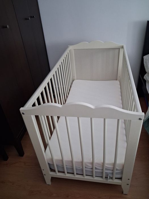 Cama e colchão como novo
