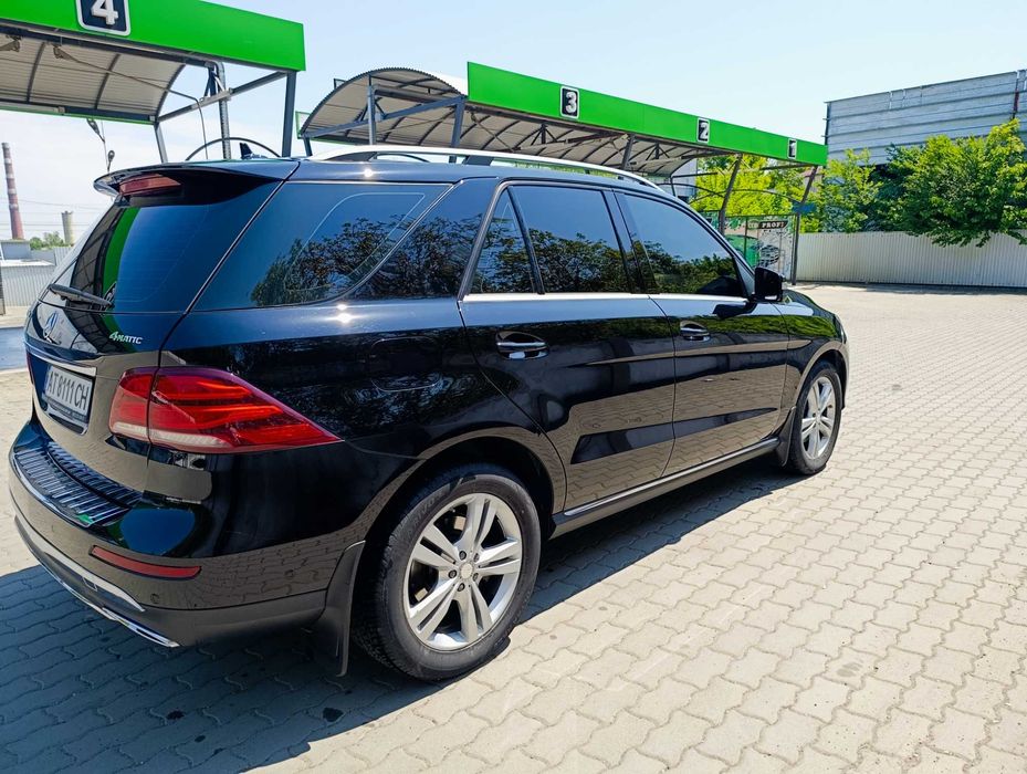 У продажу Мерседес GLE250