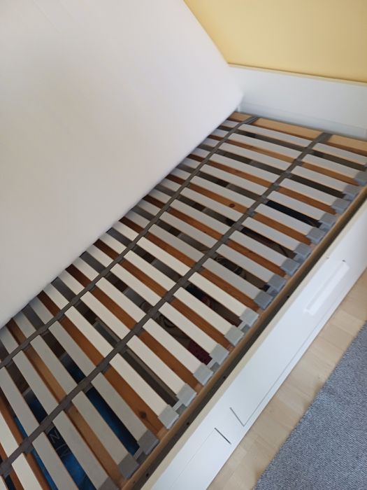 Cama BRIMNES IKEA com colchão