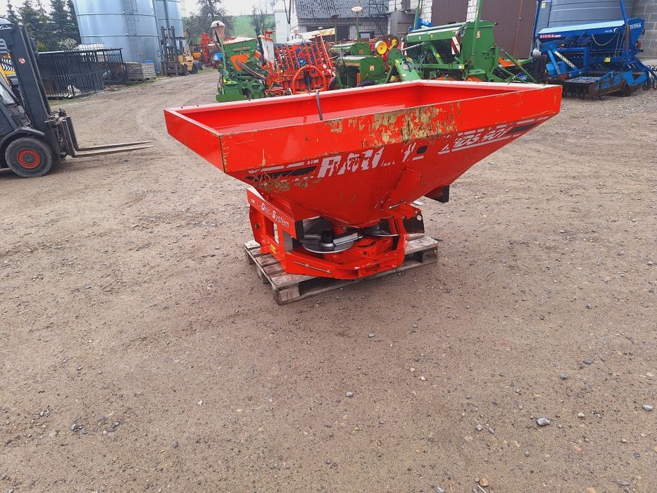 Rozsiewacz nawozu Rauch MDS 901  stan bdb hydraulika