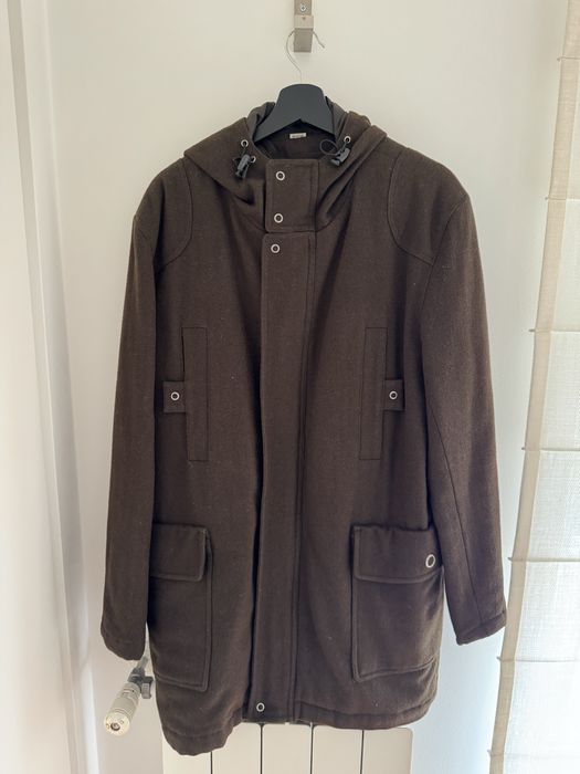 Casacão castanho esverdeado