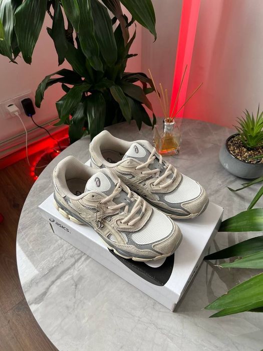 Нові жіночі кросівки , замшеві кросівки , женские кроссовки светлые