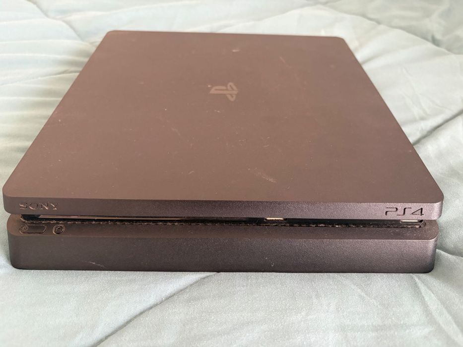 PlayStation 4 slim
