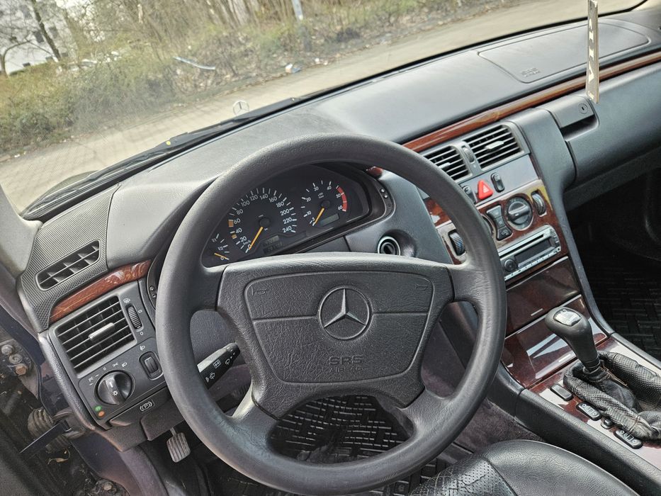 Merceces E-Klasa W210
