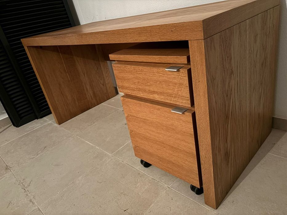 Secretária IKEA MALM