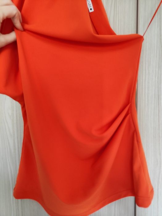 Pomarańczowy asymetryczny top na jedno ramię Zara S 36
