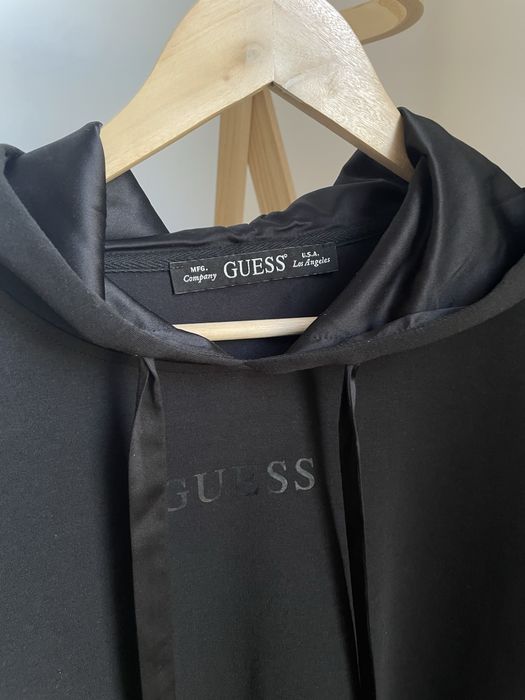 Czarna bluza GUESS