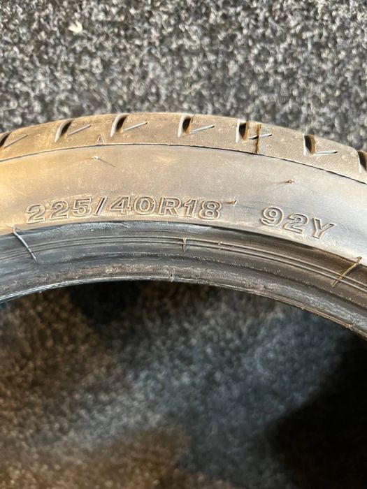 Brigestone 225/40R18 Turanza T005