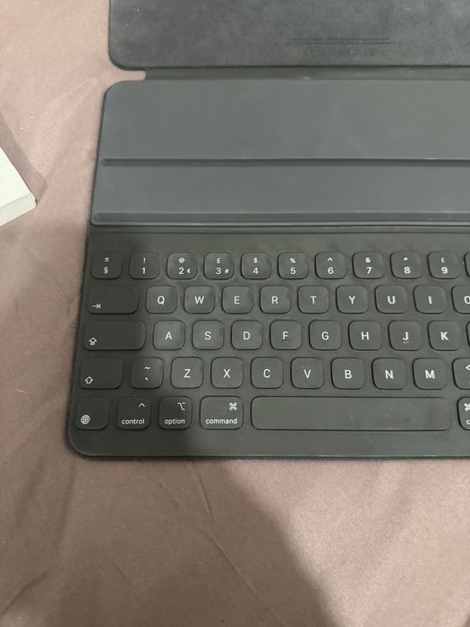 smart keyboard folio apple