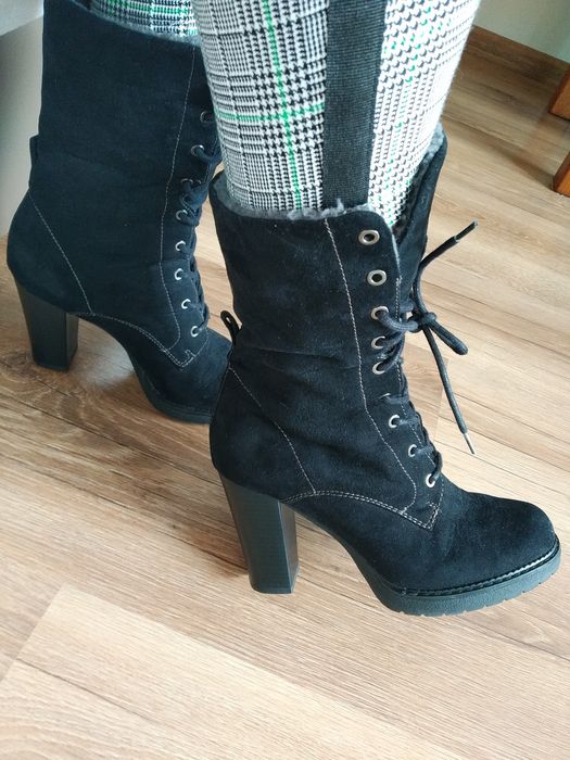 Czarne buty na obcasie jak NOWE