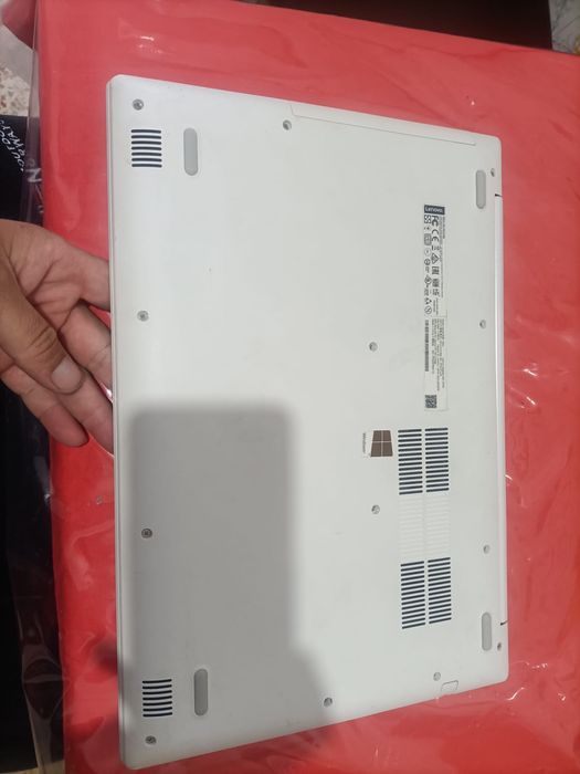 Lenovo Idealped 320 core i7-7500U. 12GB DDR4 e SSD 240GB