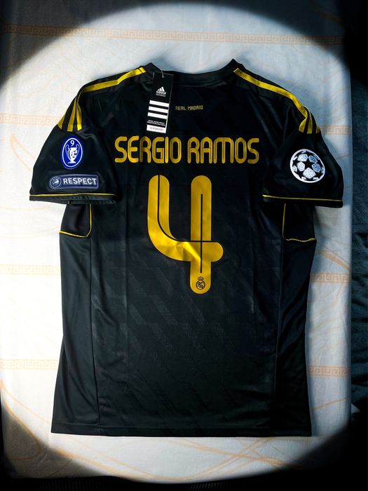 (M) Sergio Ramos 4 Real Madrid 2011/2012 z Ligi Mistrzów Adidas Vintage Czarna Wyjazdowa Nowa Piłkarska T-shirt Koszulka Sportowa | Champions League