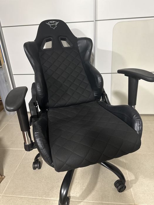 Cadeira Gaming/ Escritorio Trust GXT