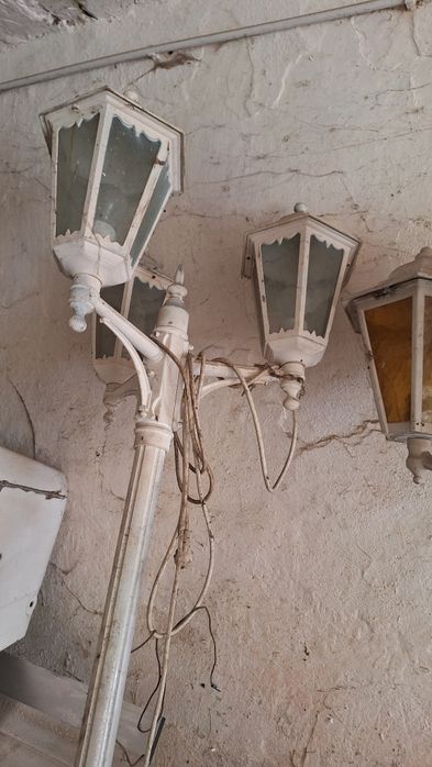 Lampy stojące trzyramienne ogrodowe wysokość ok 200cm  do renowacji