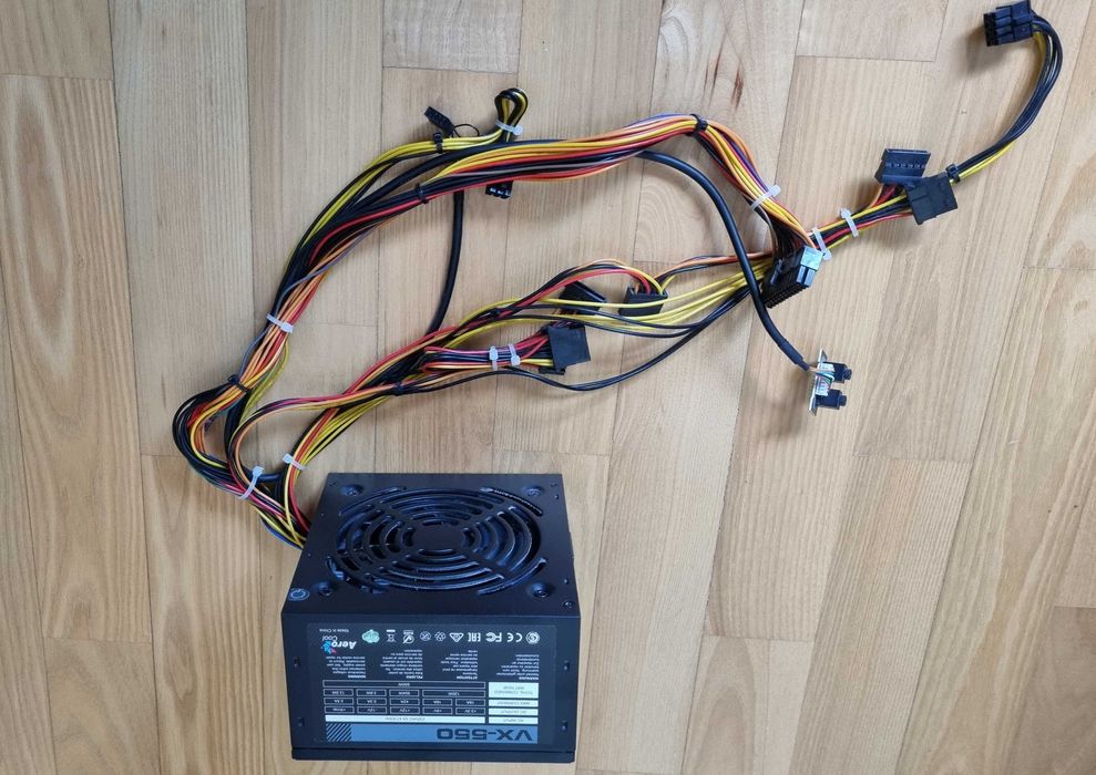 Zasilacz do komputera Aerocool VX-550 550W