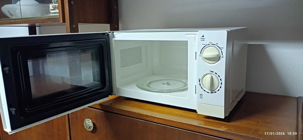 Microondas Kunft 1200w