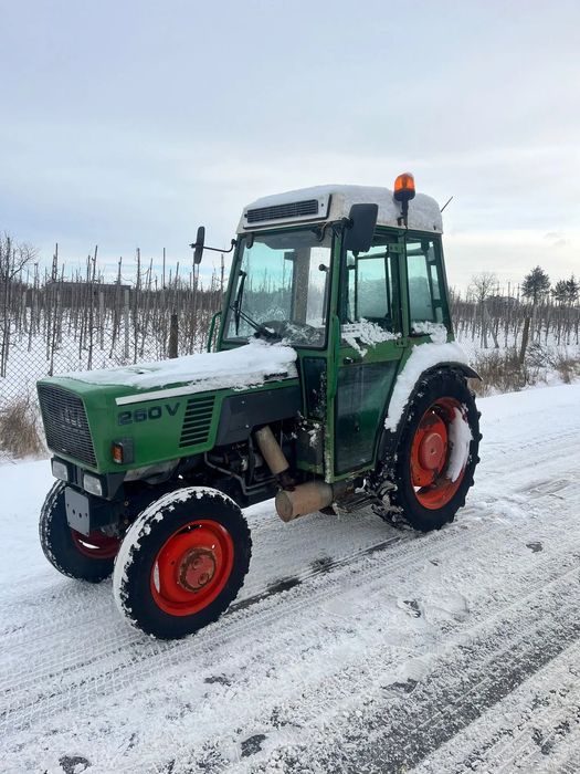 Fendt 260V  Sadowniczy Fendt 260V 65 KM