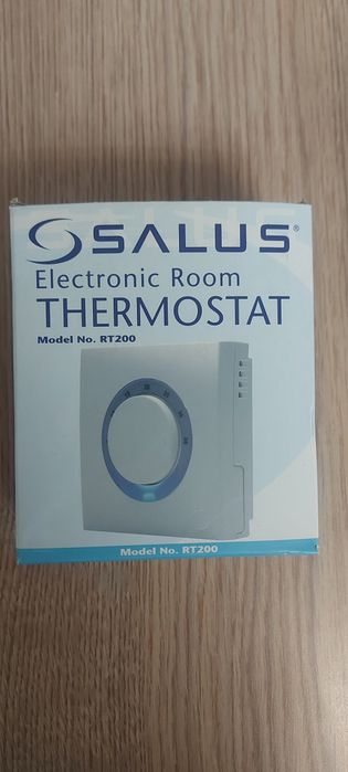 Електронний терморегулятор SALUS RT200